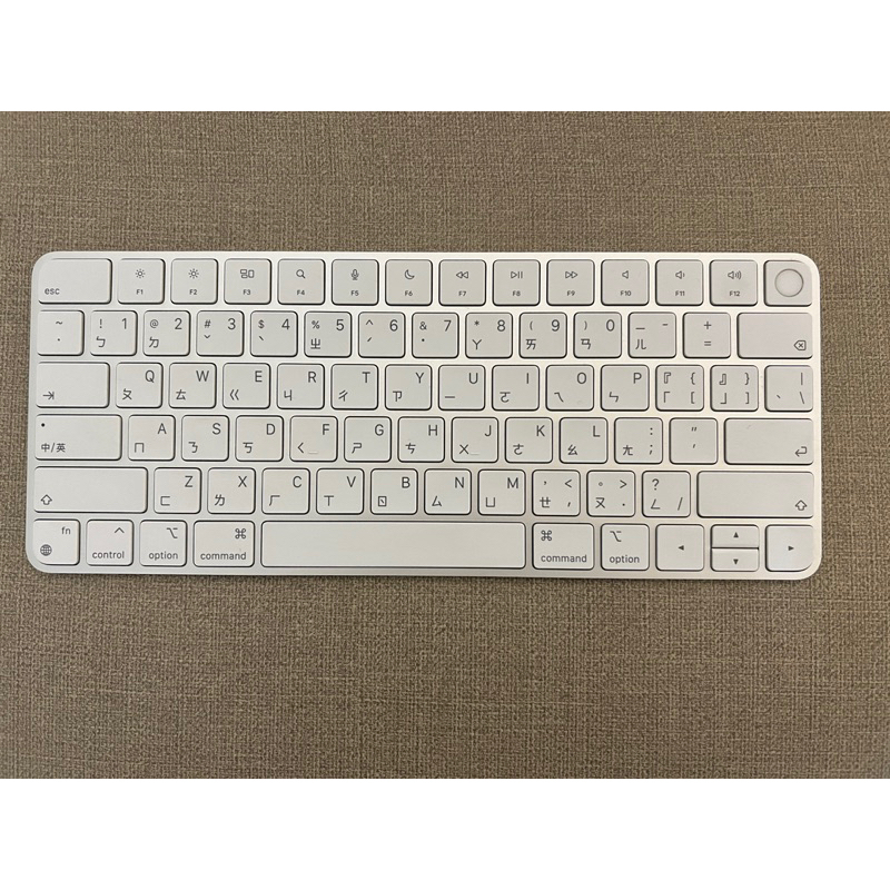 二手 含 Touch ID 的巧控鍵盤 適用於配備 Apple 晶片的 Mac 機型
