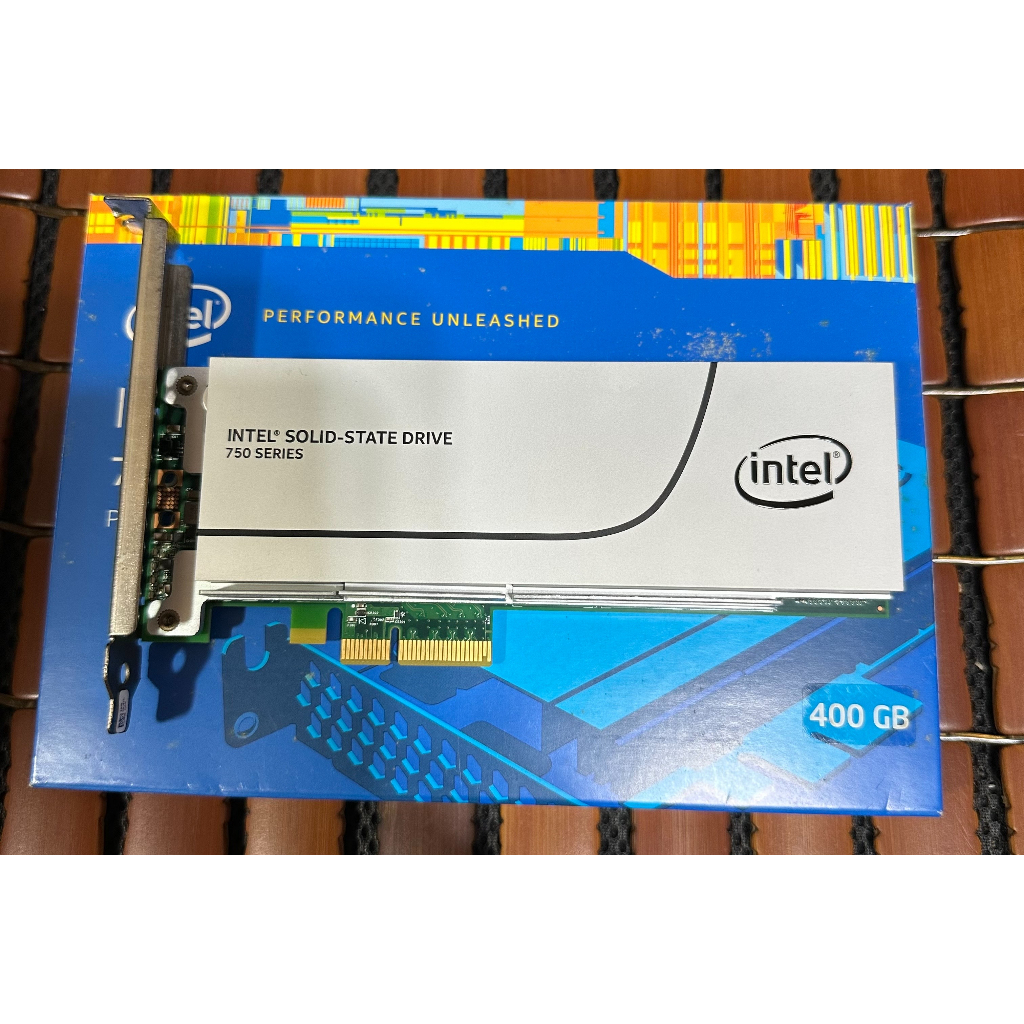 Intel 750 400G PCIE NVMe SSD 原盒包裝