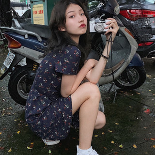 法式碎花連衣裙夏季女高級感初戀茶歇裙子赫本風洋裝全新二手