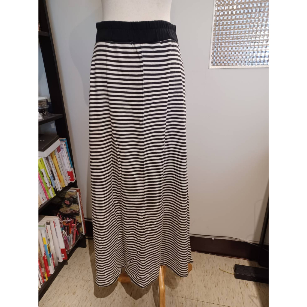 LOWRYS FARM ♥日本品牌♥ 黑白橫條紋  鬆緊腰設計  棉質長裙  激安價990元(不議價喔)