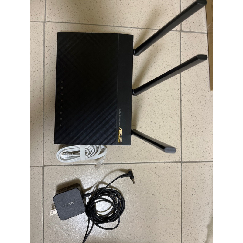 ASUS RT-AC66U AC1750 WiFi 路由器