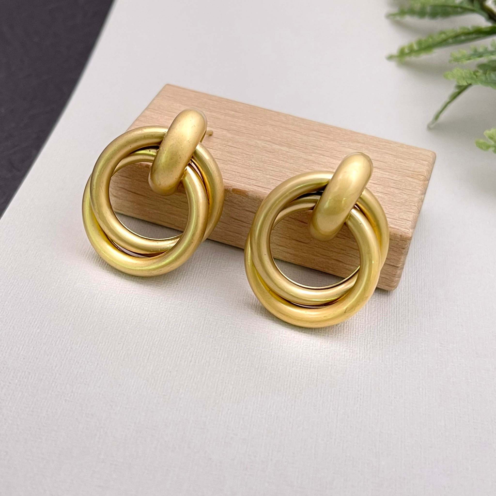A83	歐美名模風~韓國飾品韓國耳飾耳環出清鋼針金屬個性重工款耳環