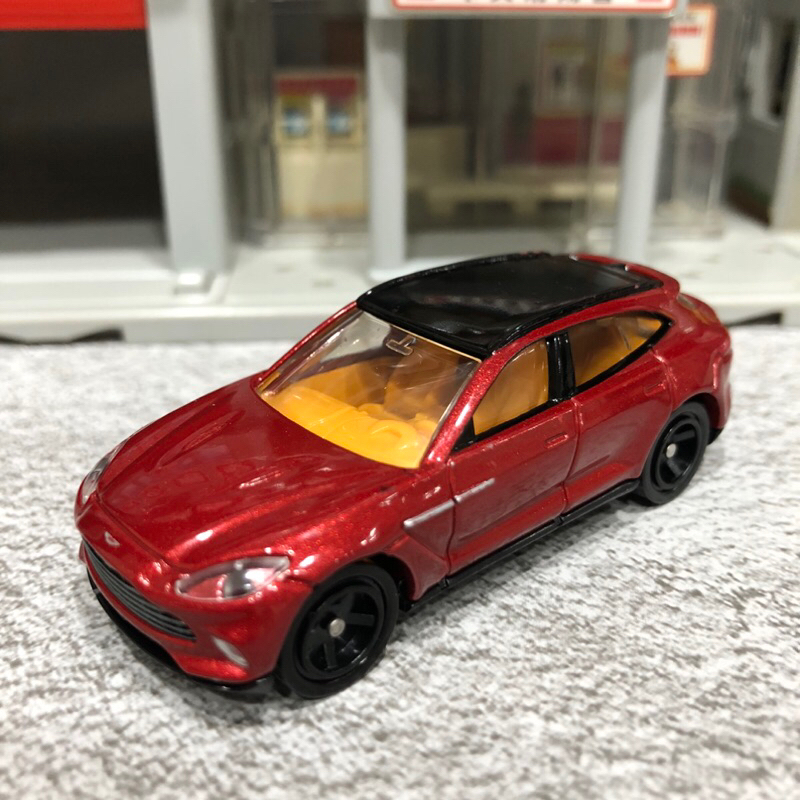 Tomica 75 Aston Marin dbx 奧斯頓 馬丁