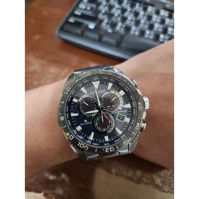 CITIZEN 星辰 運動家潛水光動能不鏽鋼腕錶/藍x紅(CB5034-82L)