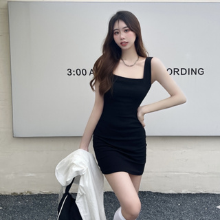 愛依依 洋裝 性感連身裙 吊帶裙 M-XL新款方領連身裙女修身吊帶小黑裙MB047-7810.
