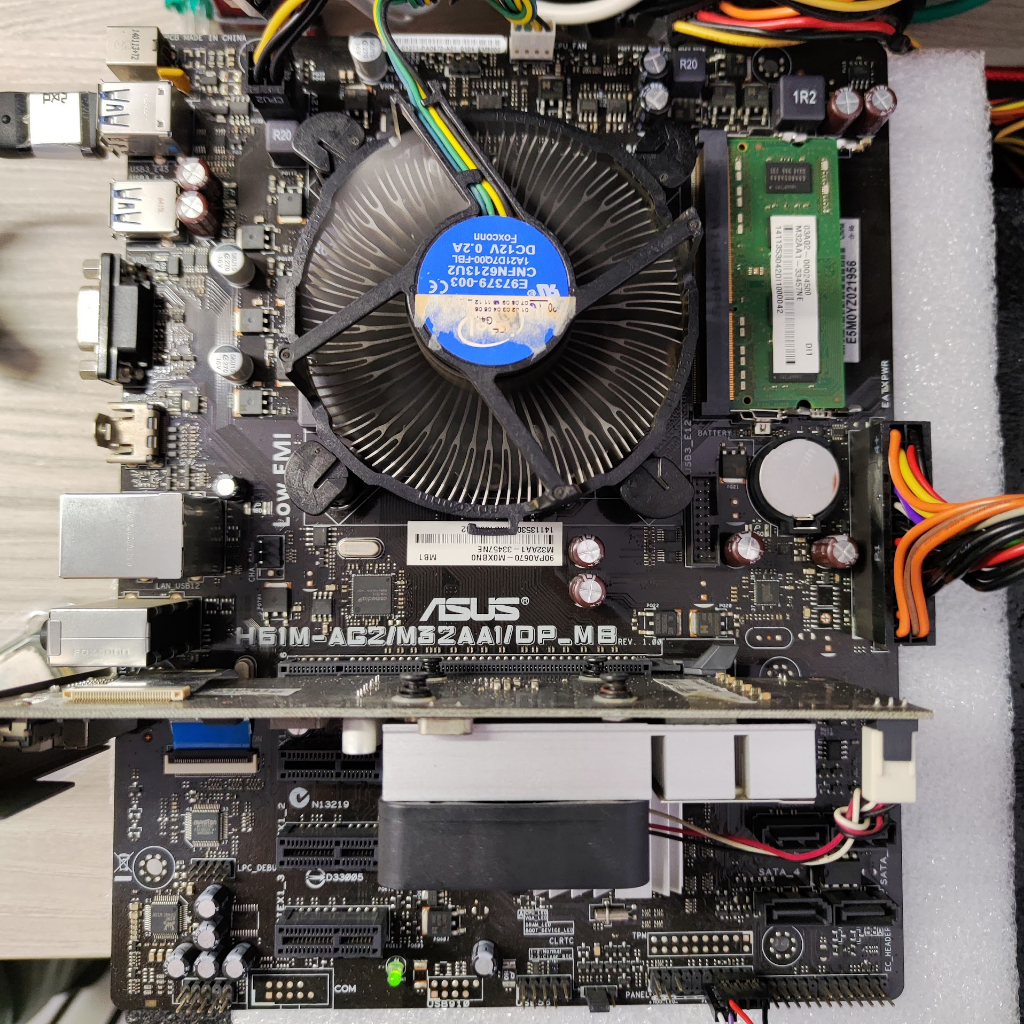 主機板 ASUS H61M-AG2 I3-2100 4GBDDR3 顯示卡 1155 ⟳ 吾硬良品