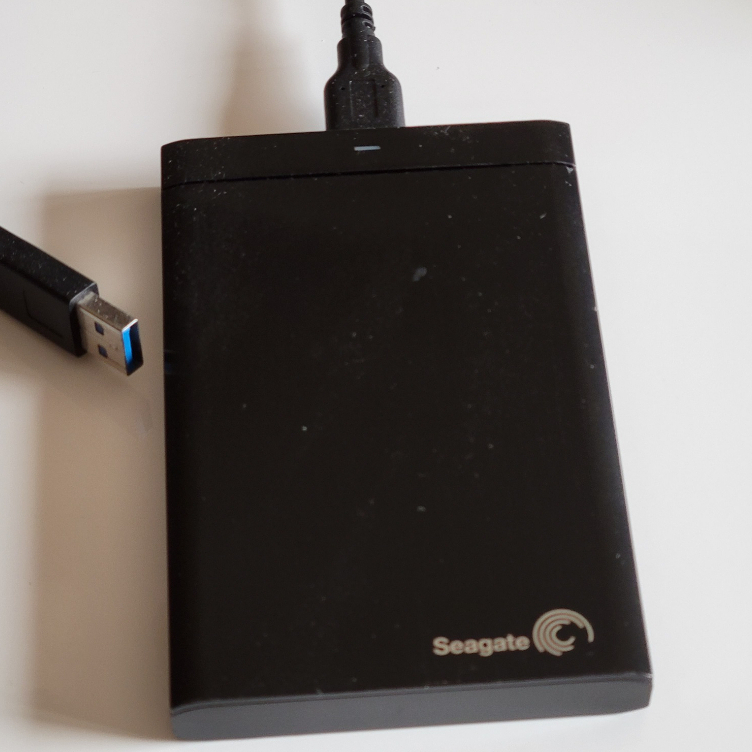 Seagate 1TB backup plus portable drive 2.5吋 行動硬碟