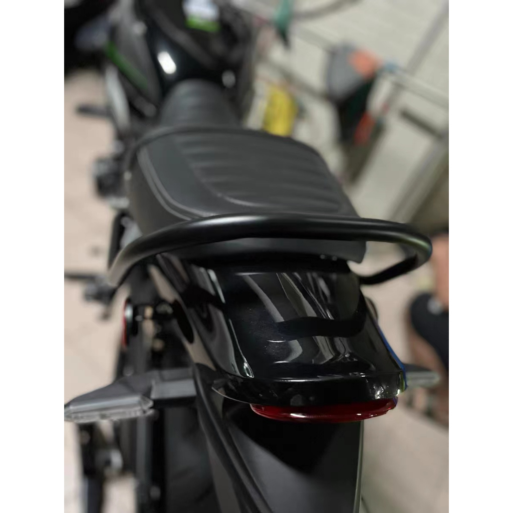 Kawasaki Z650RS 後扶手  適用於kawasaki巡航機車改裝貨架 Z650RS復古Z650RS排氣管免運