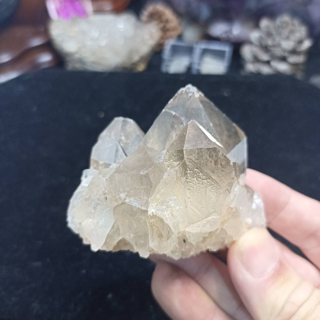 飛水晶-55(201g)巴西黃水晶簇(茶黃晶柱)原礦