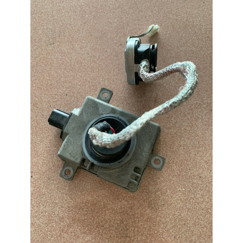k12二手原廠穩壓器+轉接頭（HID）