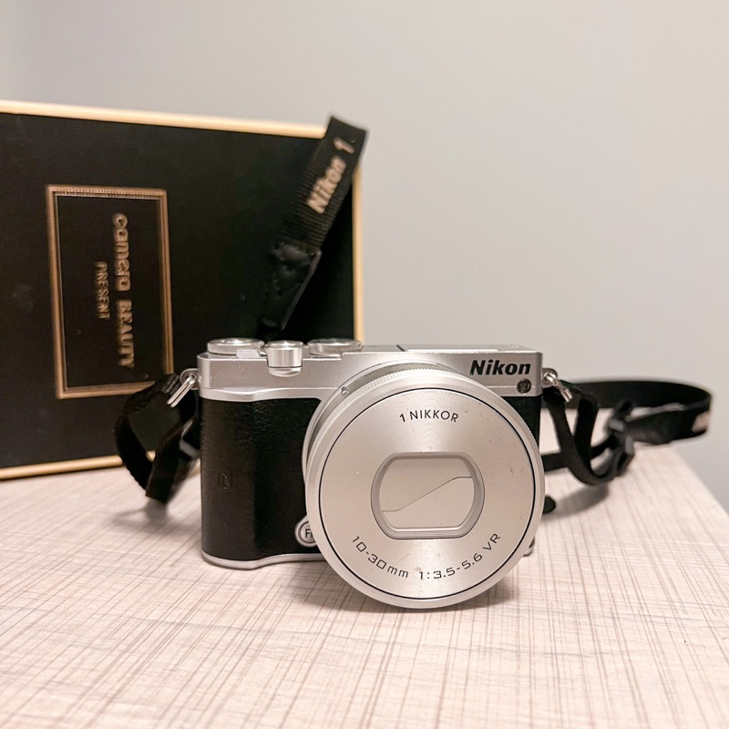 二手Nikon J5 復古類單眼10-30mm 禮盒組