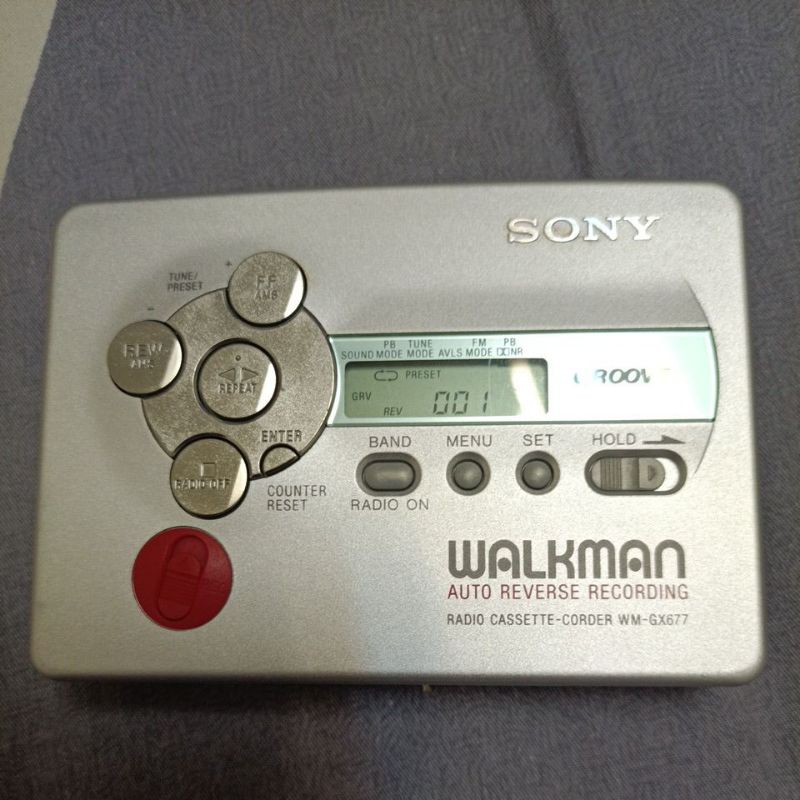 孟芬逸品現貨日本SONY WALKMAN卡帶立體隨身聽錄音機AM.FM收音機，商品如新，所有功能完全正常！