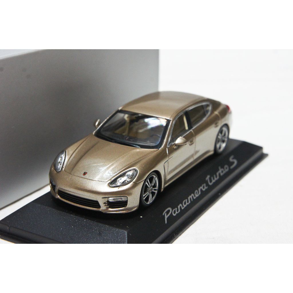 【超值特價】保時捷原廠 1:43 Minichamps Porsche Panamera Turbo S 2013 金色