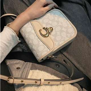 二手近全新．台灣專櫃購入 正品 COACH STUDIO 經典 SIGNATURE 緹花面料長型斜背手袋 Ivory