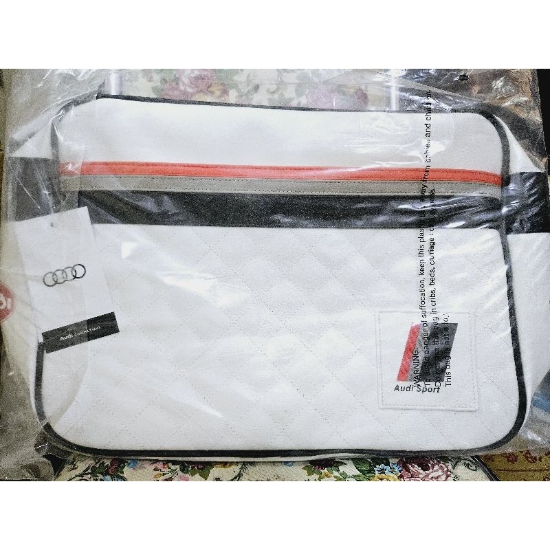 Audi 德國原廠精品 郵差包/運動包/斜背包