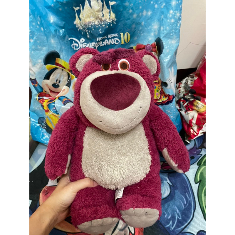 香港迪士尼樂園🎉 熊抱哥草莓味 大娃娃😍😍😍 999
