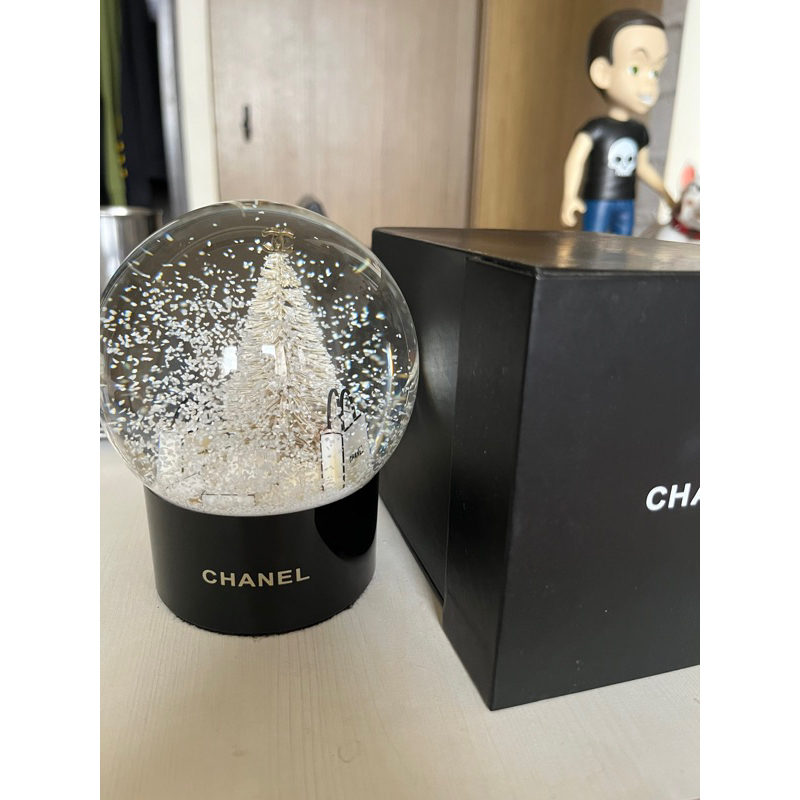 Chanel聖誕節水晶球