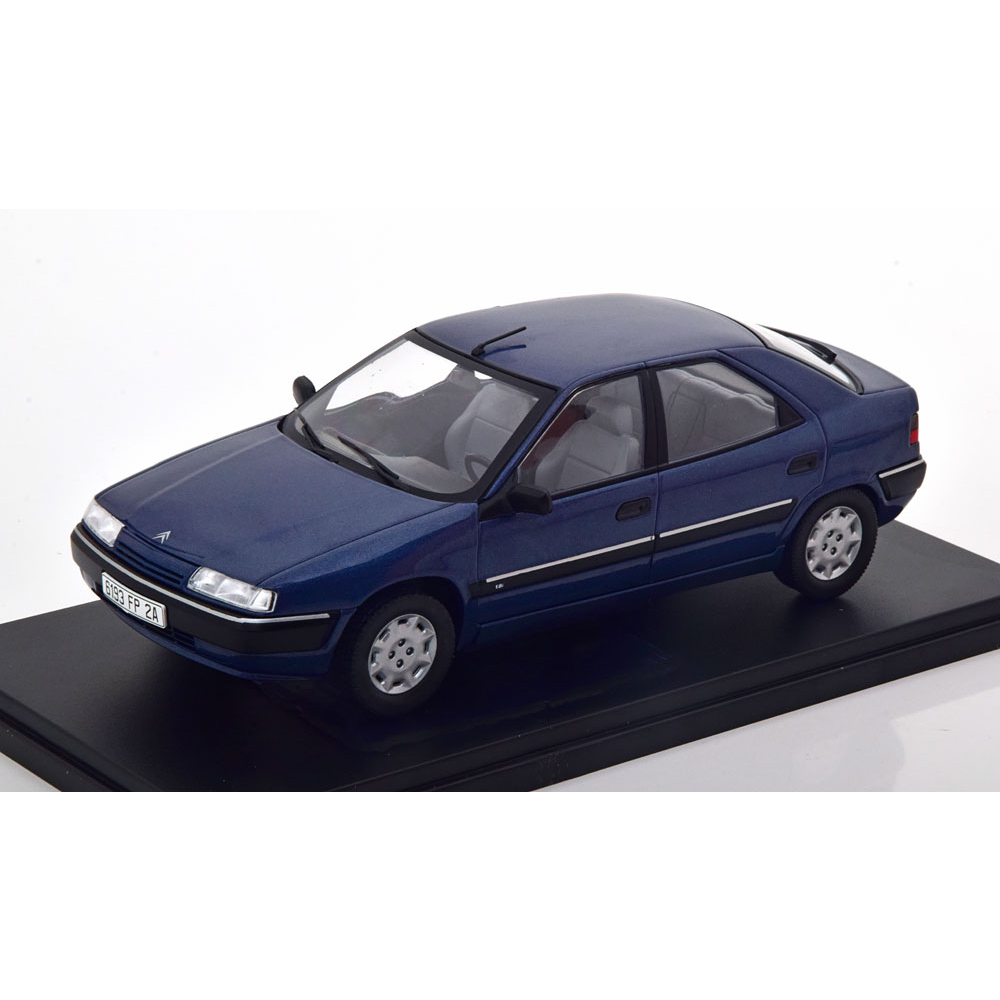 【現貨特價】1:24 Hachette Collection Citroen Xantia 1993 藍色