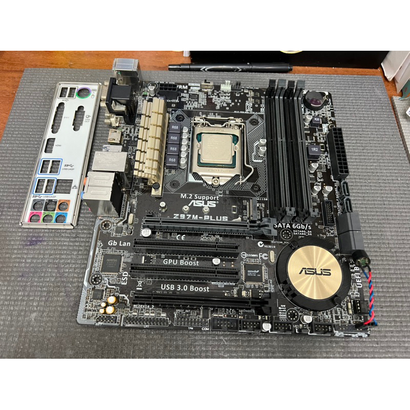 華碩Z97M-PLUS主機板+CPU I7 4790+擋板 1150腳位