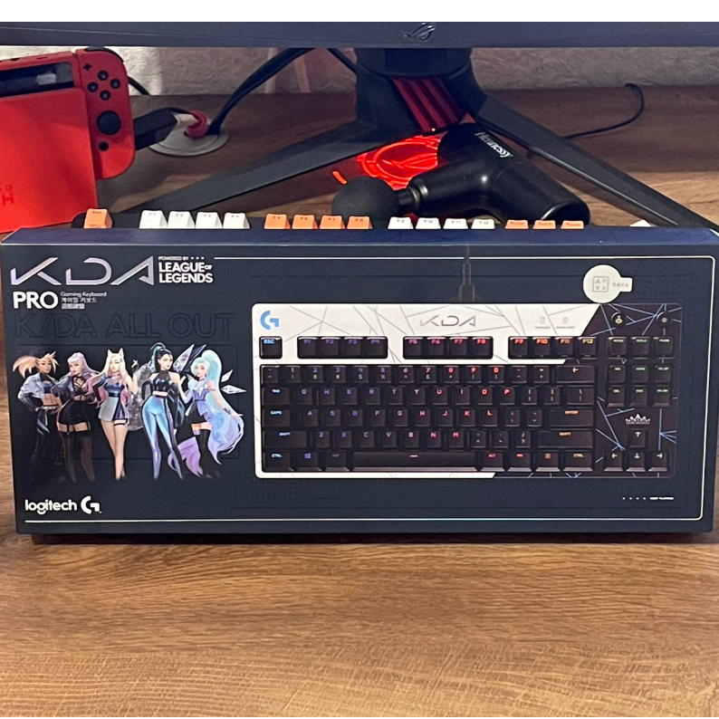 全新公司貨 LogitechG羅技 PRO x K/DA 機械遊戲鍵盤 LOL 英雄聯盟 聯名款 KDA pro 茶軸