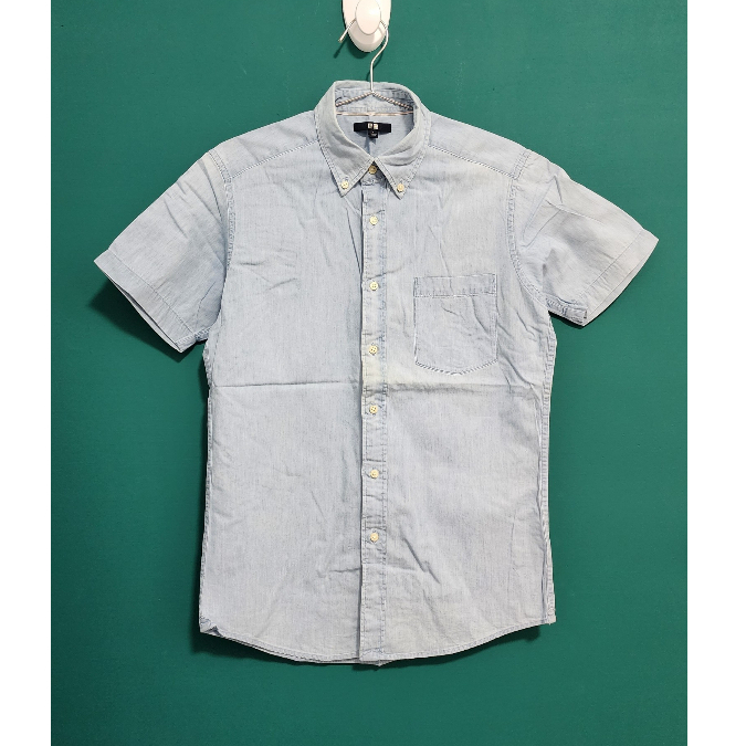UNIQLO 淺藍 修身 休閒 短袖 領釦 牛仔 襯衫 上衣