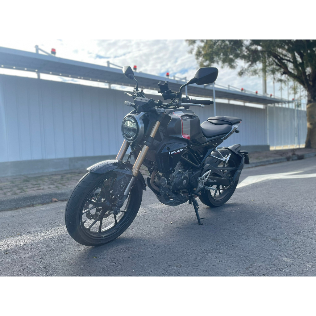 HONDA CB150R二手檔車中古車配合全額.超額.學生貸款強力過件白牌黃牌紅牌仿賽街車大型重機滿18即可辦理