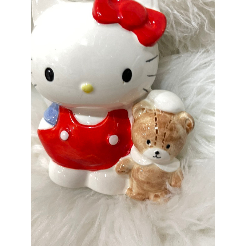 日本進口Hello Kitty陶瓷器抱熊系列娃娃