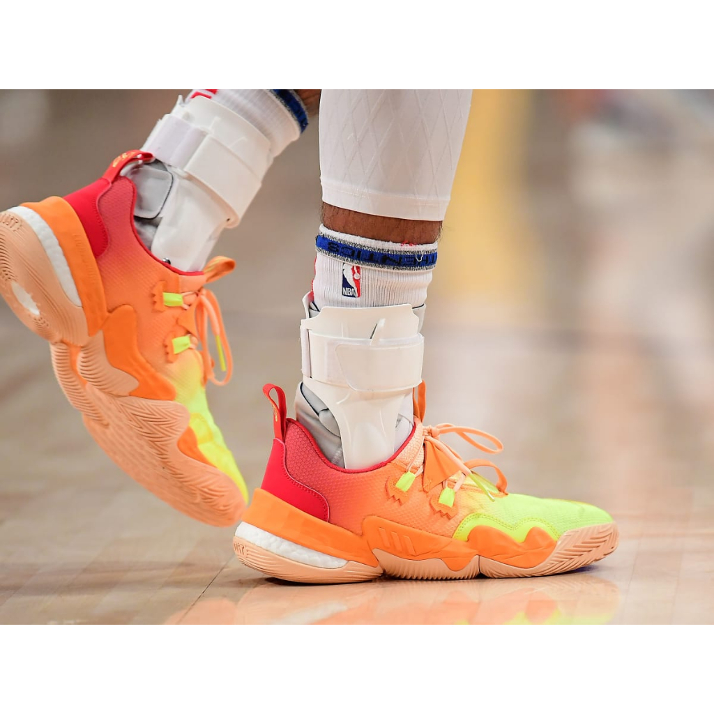 騎士風~ ADIDAS TRAE YOUNG 1代 籃球鞋 收藏 Boost 鞋底 GY0296