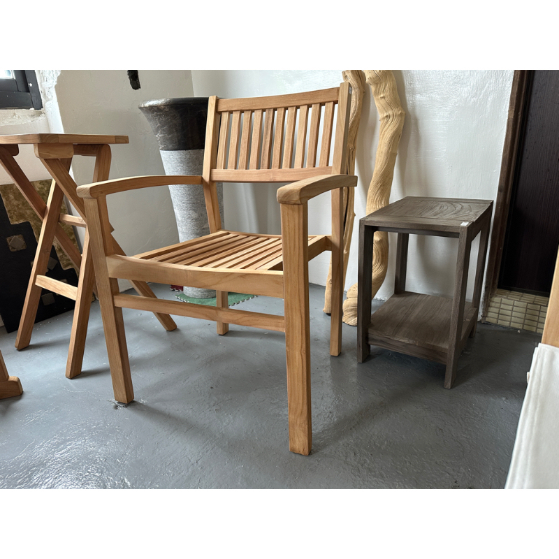 全新品 柚木扶手椅 餐椅 戶外椅(可堆疊 節省收納空間) 地到座位高45 cm L46 W60 H89 cm