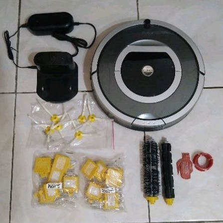二手 掃地機器人 iRobot Roomba 780/送多種配件 充電器 變壓器， 電池需自行購買更換