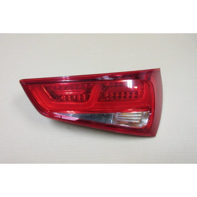 AUDI 原廠 A1 LED 尾燈 中古品 功能正常 無破裂 (右)