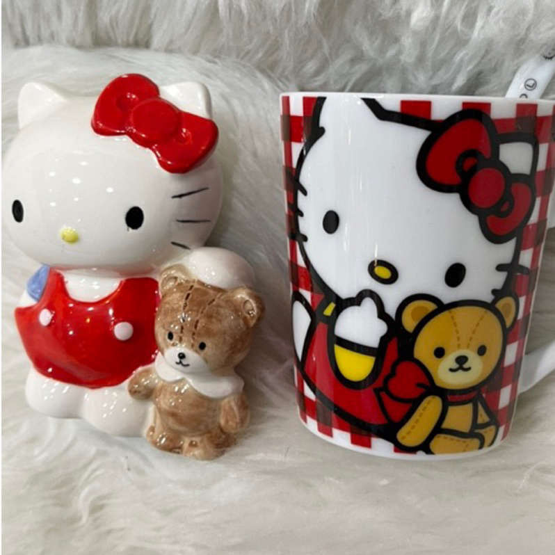 日本進口Hello Kitty抱熊系列馬克杯附湯匙加送陶瓷抱熊娃娃擺飾（有瑕疵針點大小哦）