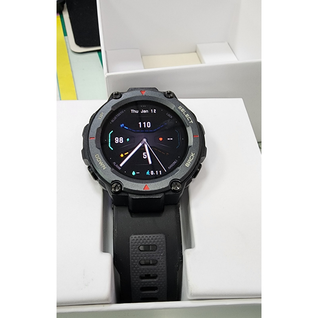 華米黑色Amazfit T-Rex Pro 專業戶外運動智慧手錶 二手 近新、綠色 Amazfit T-Rex 7成新