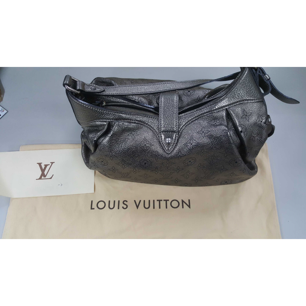 二手 正品 Louis Vuitton 路易威登 LV Mahina 牛皮 包包 金屬色 / 打孔通花/ 水餃包