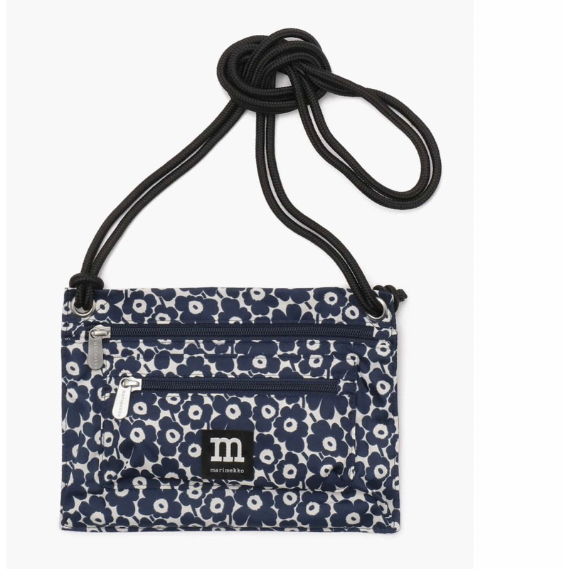 (現貨在台）Marimekko 日本限定深藍色 全新 證件包 旅行小包，側背包