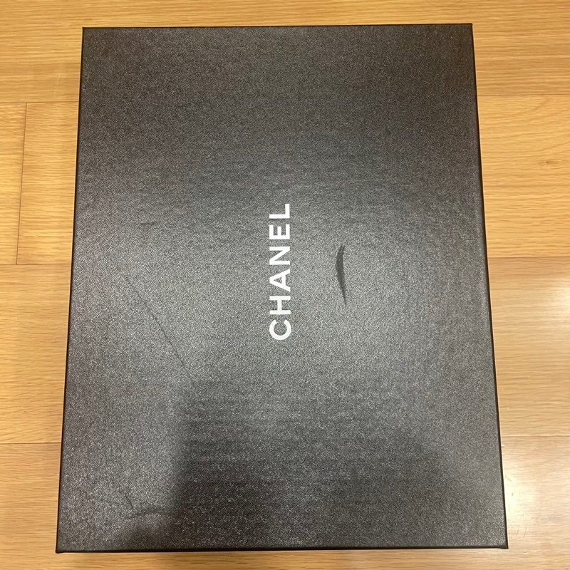 (原廠正品）Chanel 靴子原廠鞋盒 37.5 x 29.5 x 12cm