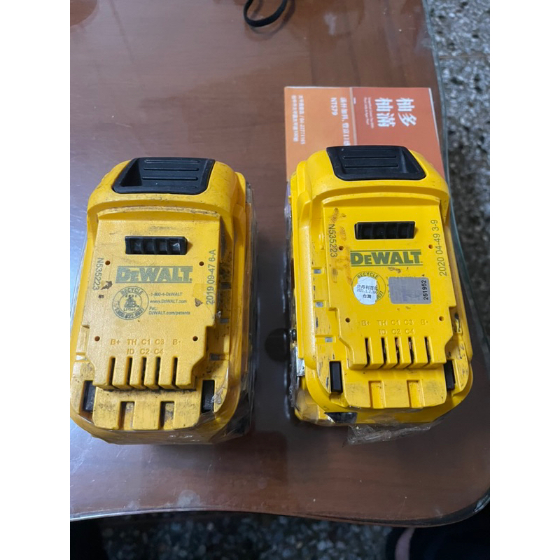 德偉DeWALT 20v 60v 12ah 9ah 二手電池 2顆含運