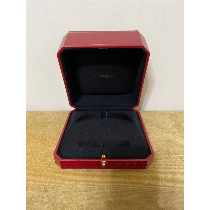 Cartier Love 手環收納盒，經典紅盒