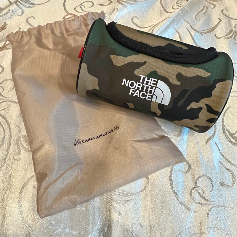 全新絕版🌸華航商務艙x The North Face 過夜包(迷彩)