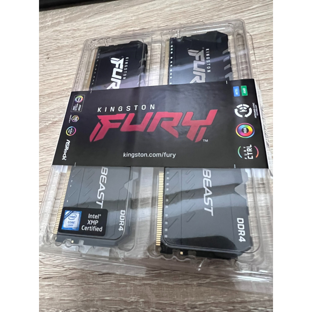 金士頓 HYPERX FURY RGB DDR4-3200 8G*2