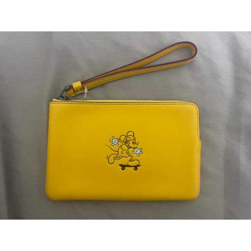 COACH迪士尼聯名-黃色米奇手拿包