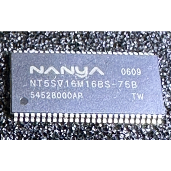 NT5SV16M16BS-75B Nanya Synchronous DRAM, 16MX16, 5.4ns, CMOS