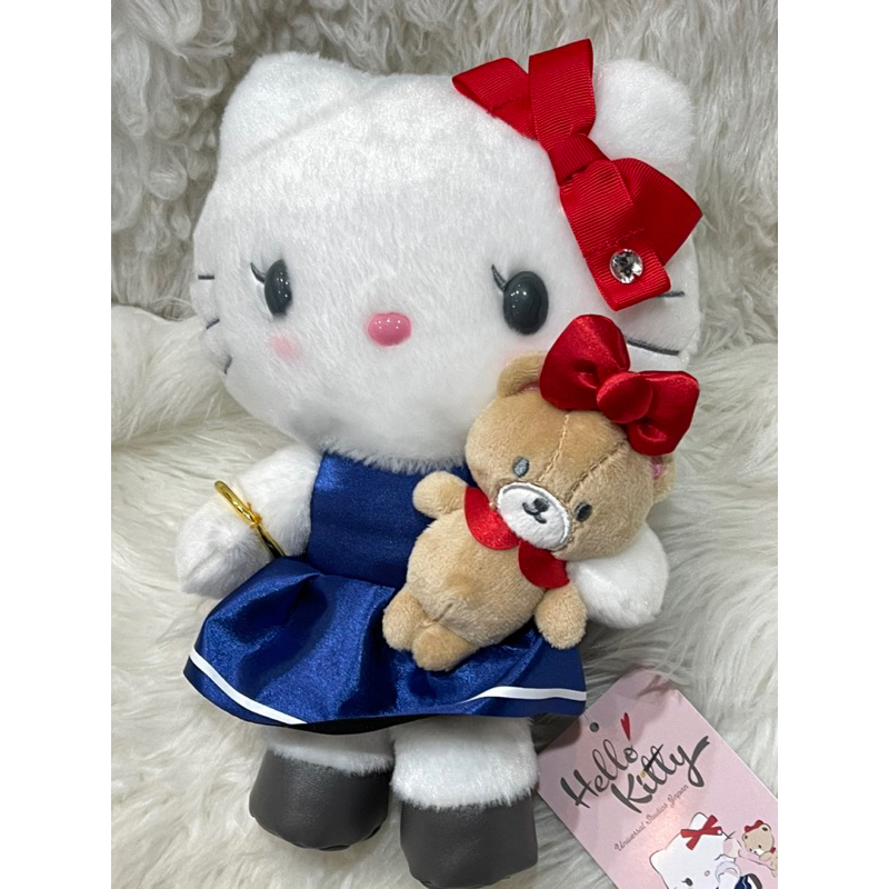 日本進口Hello Kitty環球影城系列抱熊娃娃