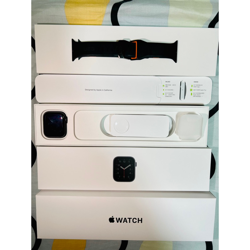 Apple watch SE 44mm GPS 太空灰鋁金屬（二手）