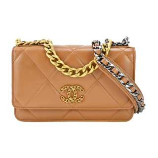 CHANEL 19 經典 LOGO菱格粒紋小羊皮WOC手拿/斜揹包(棕色)｜100%原廠真品｜JS Maxx官方旗艦館
