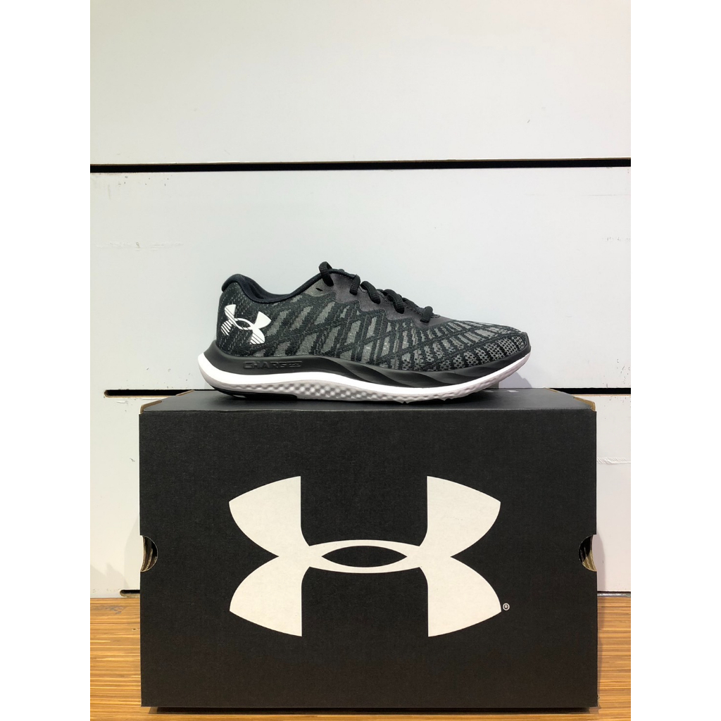 【Under Armour】UA 女款 Charged Breeze 2慢跑鞋3026142-001黑白色
