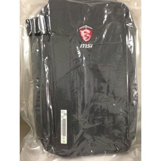 MSI True Gaming 微星電競筆電後背包筆電競外型吸睛設計與超大容量