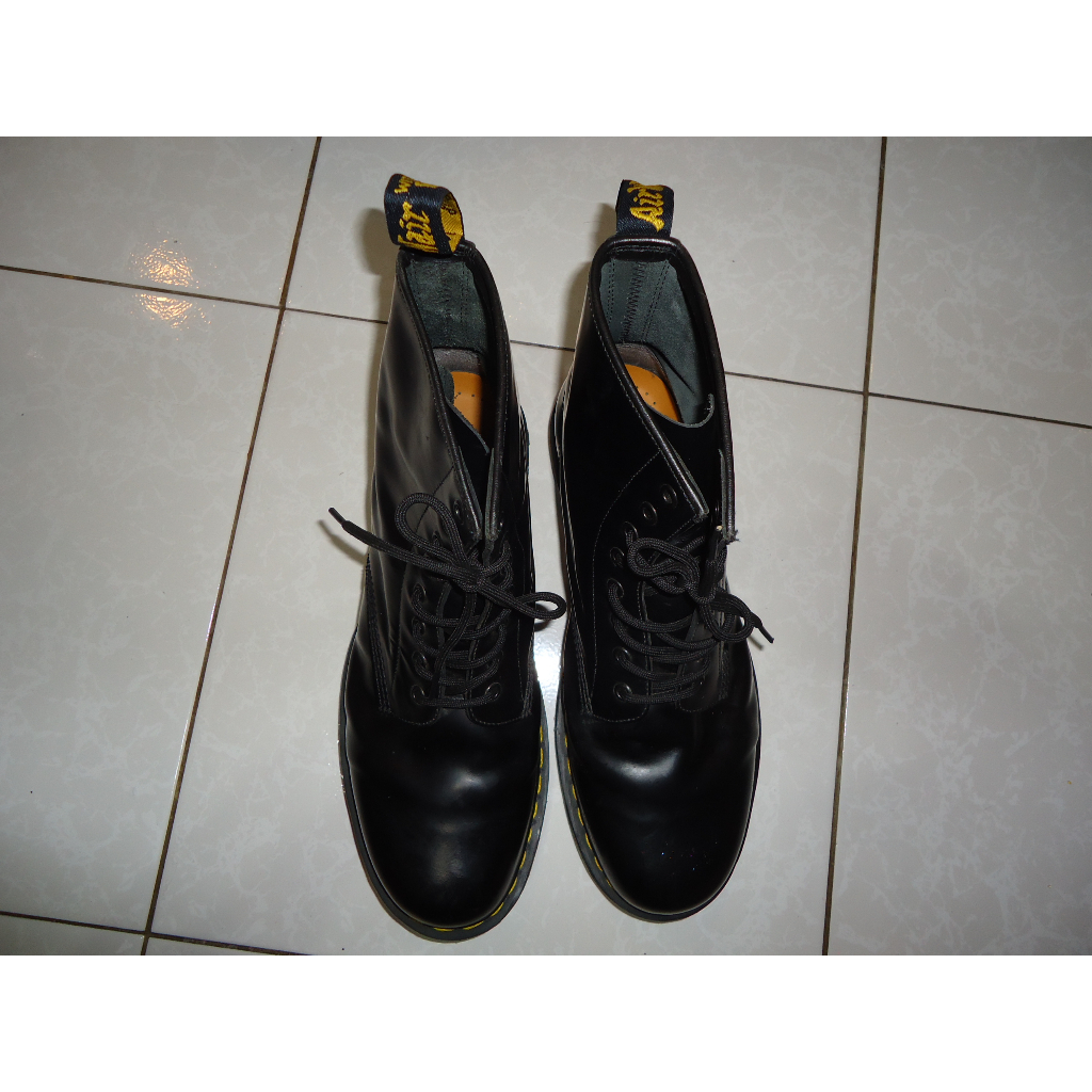 DR.MARTENS 馬汀大夫經典款8孔黑色光滑皮面馬汀靴,USA13/UK12,鞋內長31cm,使用痕跡如圖出清大降價