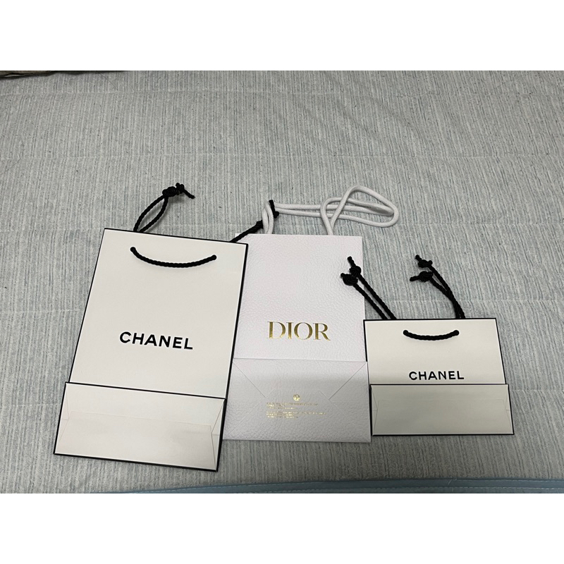 香奈兒Chanel ,CHANEL紙袋、卡片第二頁紙盒全部！
