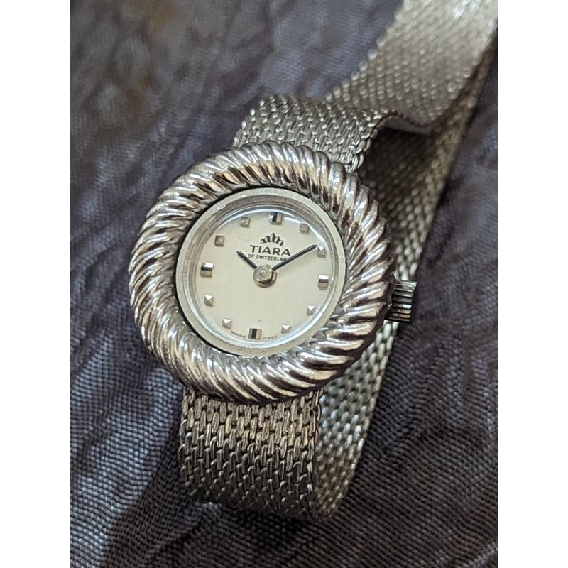 （庫存美品）1970年代停產瑞士古董手上鍊機械女錶
